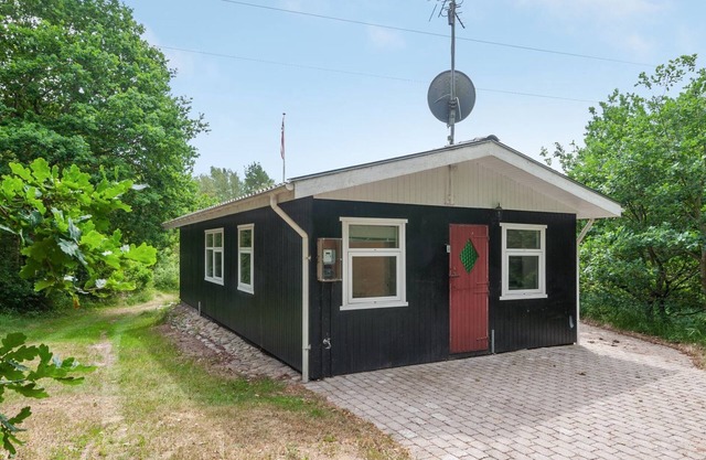 "Hilde" - 1.7km from the sea by Interhome