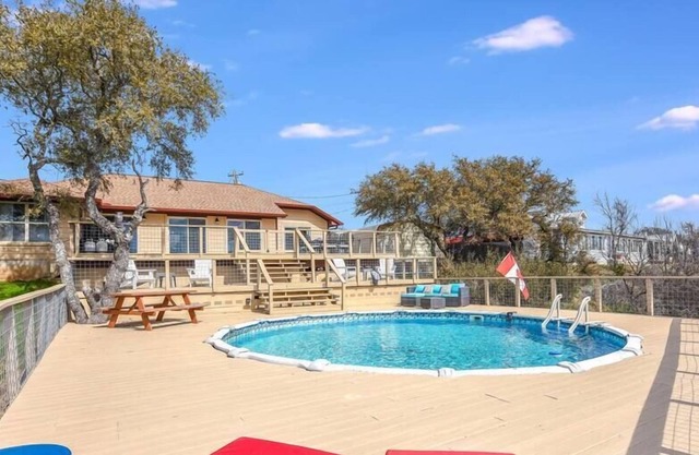 Hill Country & Biking Retreat