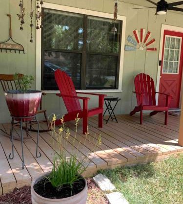 Hill Country Casita 3 minutes from Guadalupe River & Canyon Lake