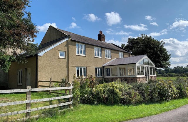 Hill Farm Studio near Shrewsbury. Pet-friendly and on The Shropshire Way!
