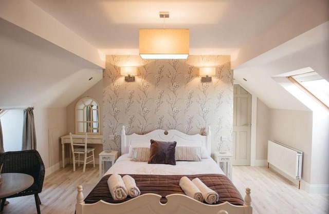 Hill House Apartment