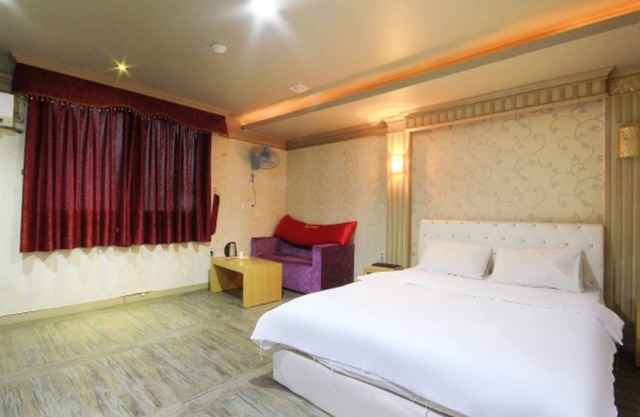 Hill Motel