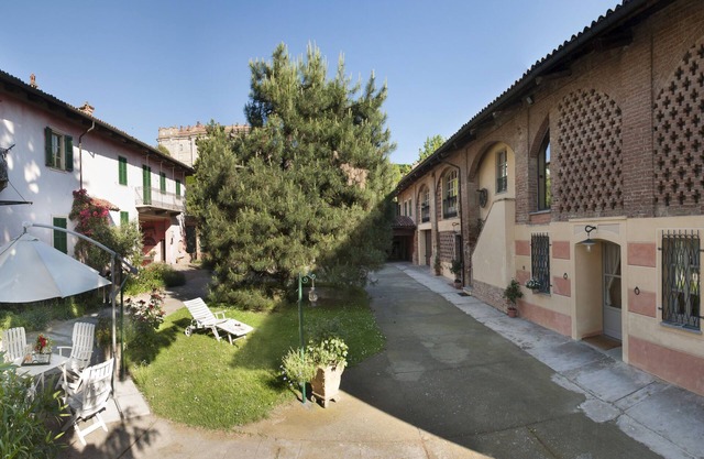Hill of Alba/Langhe/Roero- Romantic historic home- 7 nights special offer