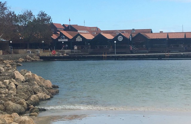 Hillary's Perth West Australia Apartment in Quality Resort Beaches & Restaurants