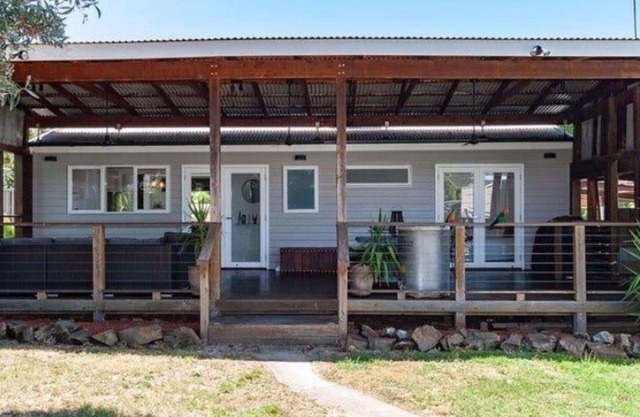 Hillside Haven - Beautifully presented and recently renovated family holiday home