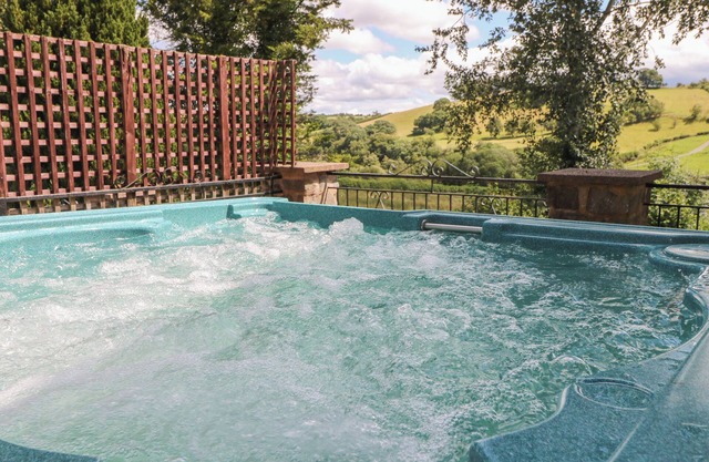 Hillside Lodge