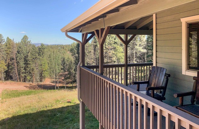 Hilltop Haven in Florissant: Deck + Mountain View!