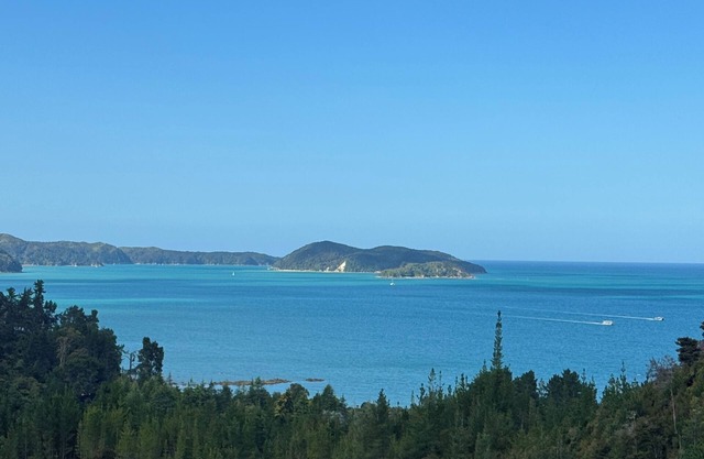 Hilltop Heaven - Kaiteriteri Holiday Home