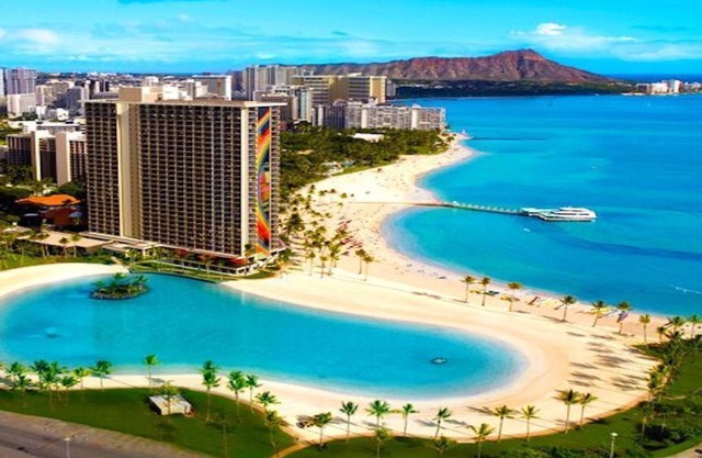 Hilton Hawaiian Village, Lagoon Tower - Spacious two bedroom suite