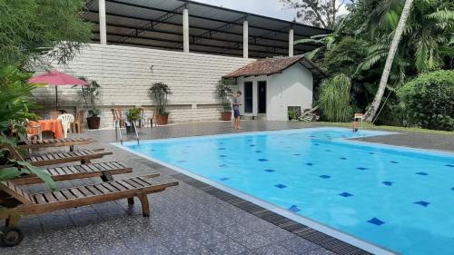 Himakara Hotel