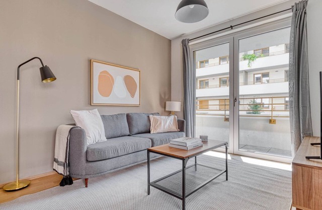Hip Brigittenau 2BR w/Elev & Roof Terrace, nr Handelskai, by Blueground