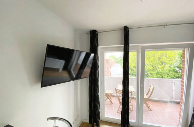 Hip studio in the heart of OS.nBalcony - Kitchen - Cofee & Tea - home2share