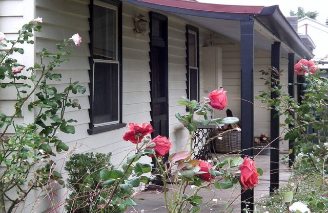 Historic 1880's cottage romantic central open fire tastefully renovated