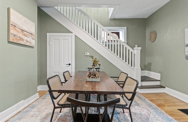 Historic 3 Bed, Ample Parking, Pets & Patio Grill