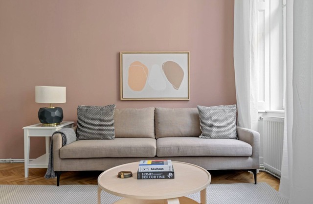 Historic Alsergrund 2BR, nr Donaukanal, by Blueground