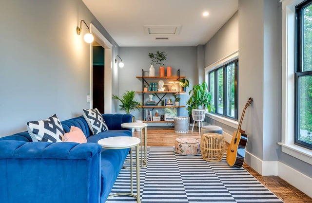 Historic B&B in the Heart of Austin: 3 Unique & Private Suites, Sleeps 10!
