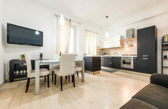 [Historic Center, steps from Rome] Cozy Apartment with Suite