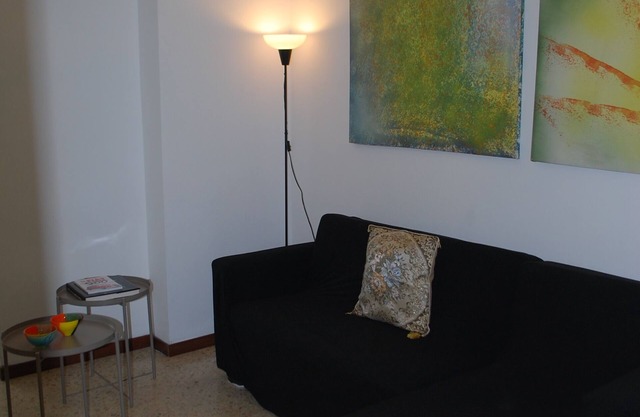 historic center; spacious and very comfortable 80m2; Altrepo Pavese parking easy