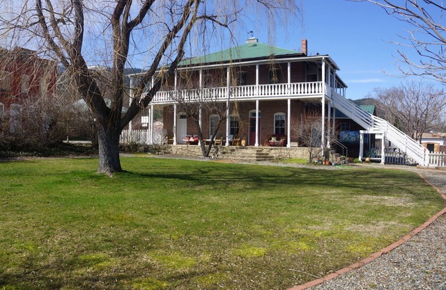 Historic Collier Hotel Vacation Rental
