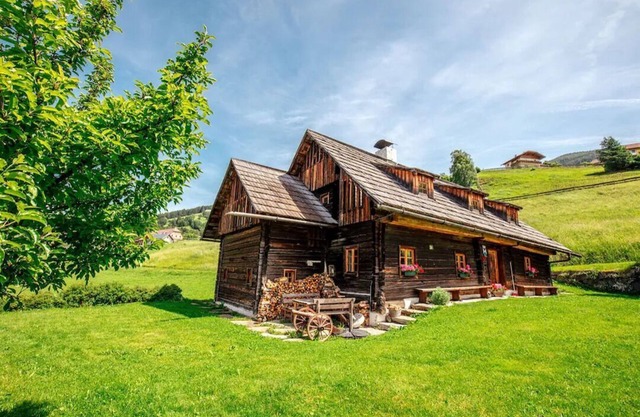 Historic country home with Sauna, free Wifi and parking