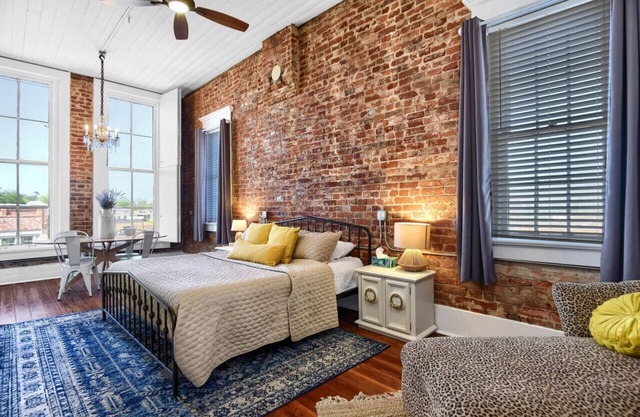 Historic Denison Loft with a View