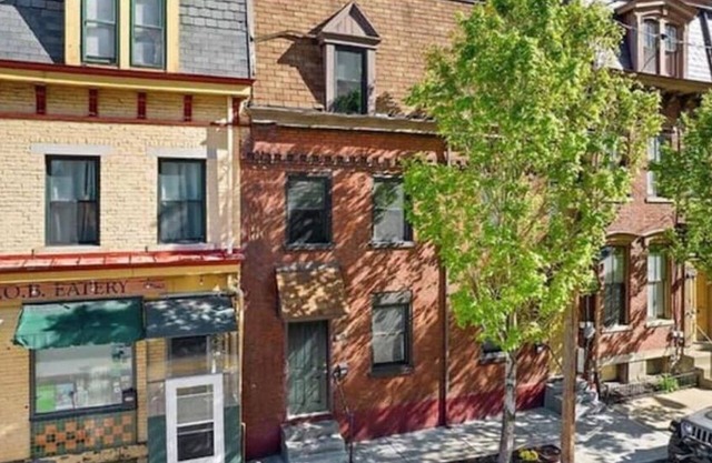 Historic Deutschtown Row House
