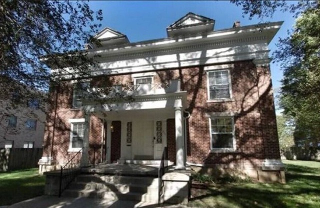 Historic District 3k Sq’ Home - Close to Everything