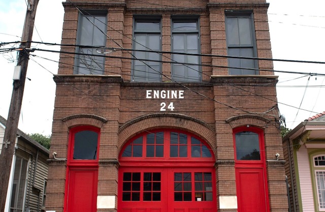 Historic Firehouse in the French Quarter! Queen suite with private bathroom.