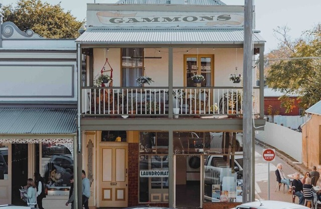 Historic Gammons Stunning Balcony Views Central