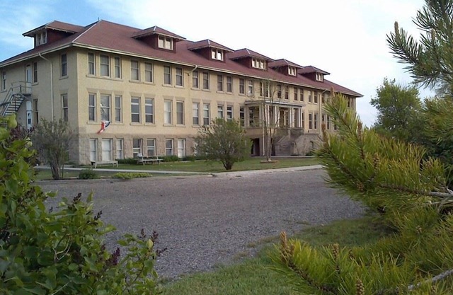Historic Gooding College, Beautiful Building Small Town up to 21Bedrooms, 13Bath