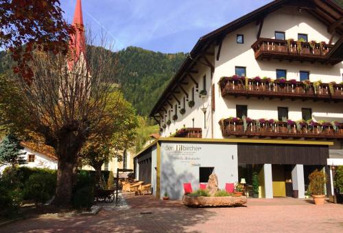 Historic Guesthouse BIRCHER B&B Apartments near Sterzing