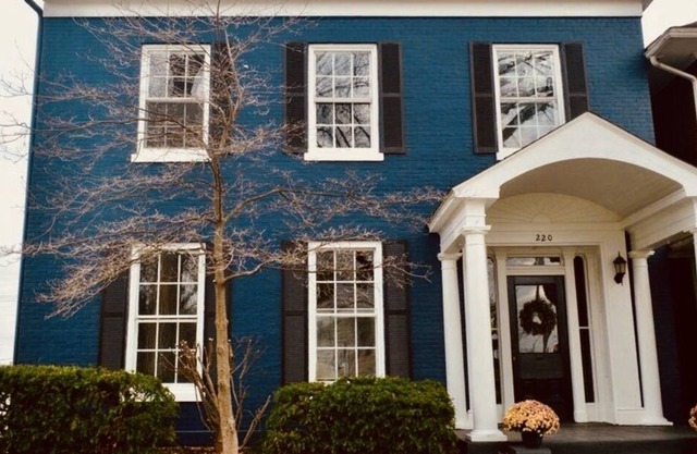 Historic home beautifully restored. Close to riverfront and downtown Hannibal