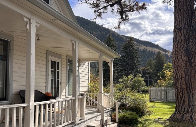 Historic Home in the Rattlesnake