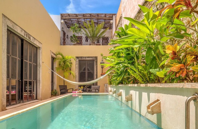 Historic Home with Pool in Colonia Santiago - Centro