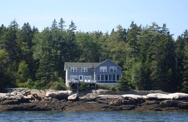 Historic House Featured in March 2015 House Beautiful Magazine!