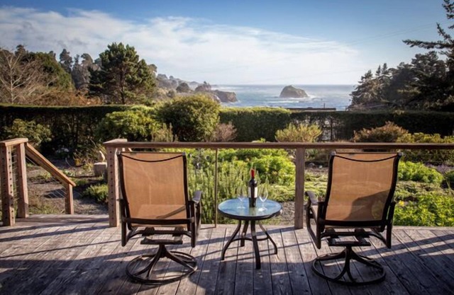 Historic La Bella Vista - Walk to Van Damme State Park Beach!