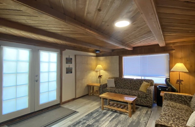Historic Lake Roosevelt Home