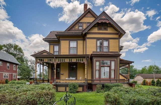 Historic Mansion with lots of charm!