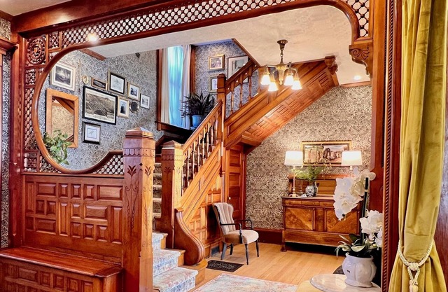 Historic Montana Manor