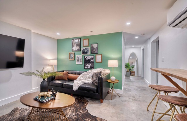 Historic Nob Hill 2BR | Prime Walkable Spot