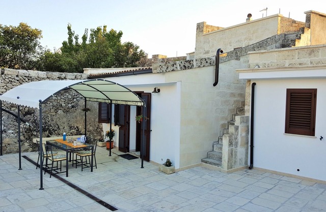 Historic Residence San Giovanni, vaulted rooms and living stone in the Grecìa Salentina