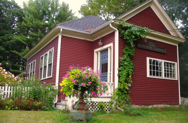 Historic Schoolhouse Near Goose Rocks ,Pet Friendly, Pottery Lessons, Riverside