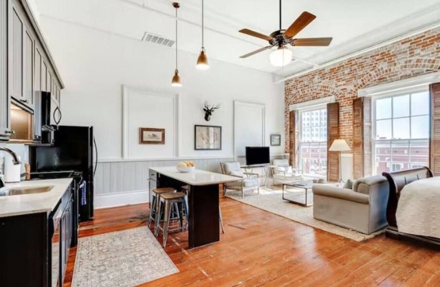 Historic Texas Strand View ~ Hendley Market Lofts