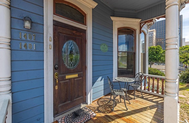 Historic Victorian Gem Downtown!