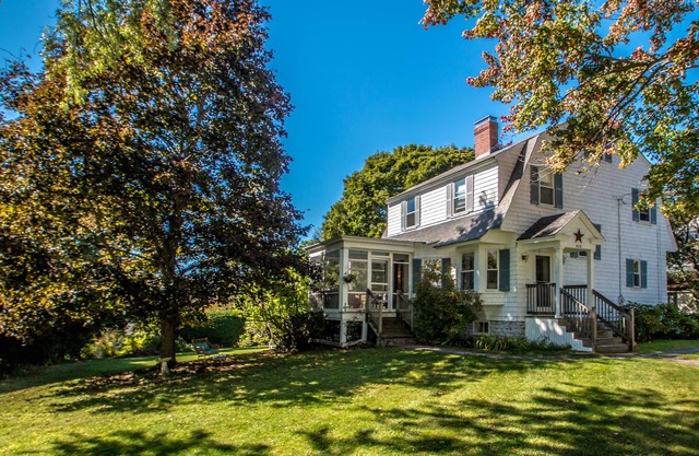 Historic Wolfeboro Home one block to Village