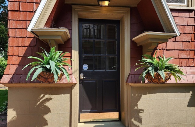 Historical Home Close To Downtown