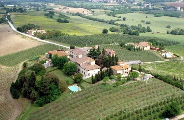 Historical private villa in Chianti for up to 10guests one step from Florence