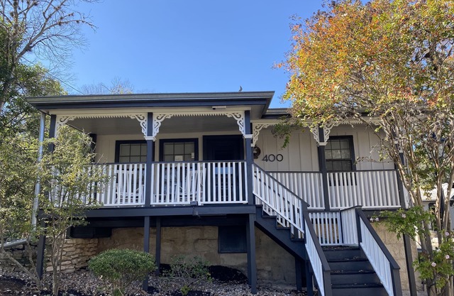 Historical property directly on Main St in Boerne