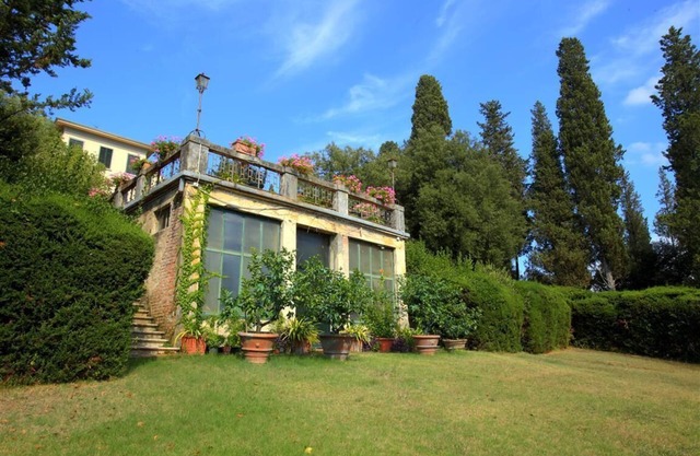 HISTORICAL RESIDENCE CHIANTI private swimming pool 30 km from FLORENCE
