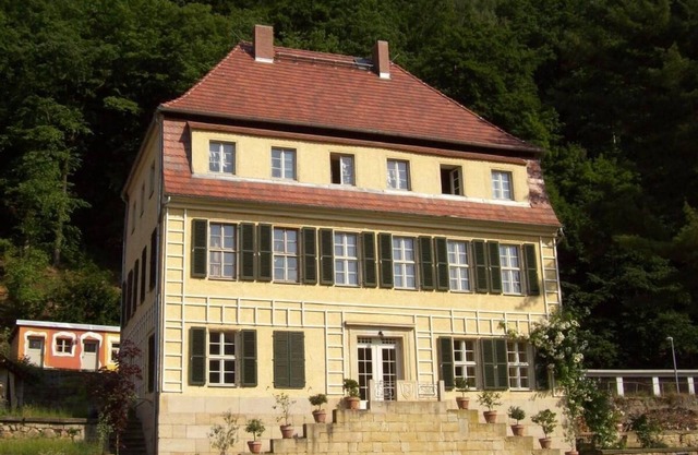 Historical Villa, exlusive Ambience, firsthand at the River Elbe, nature